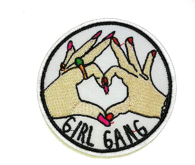 Uzšuve - Meiteņu spēks (Girl Gang) Mīlestība