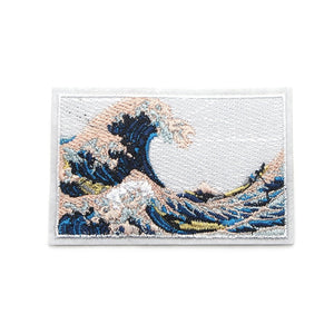 Uzšuve - Lielais Kanagavas vilnis ("The Great Wave Off Kanagawa" by Hokusai)